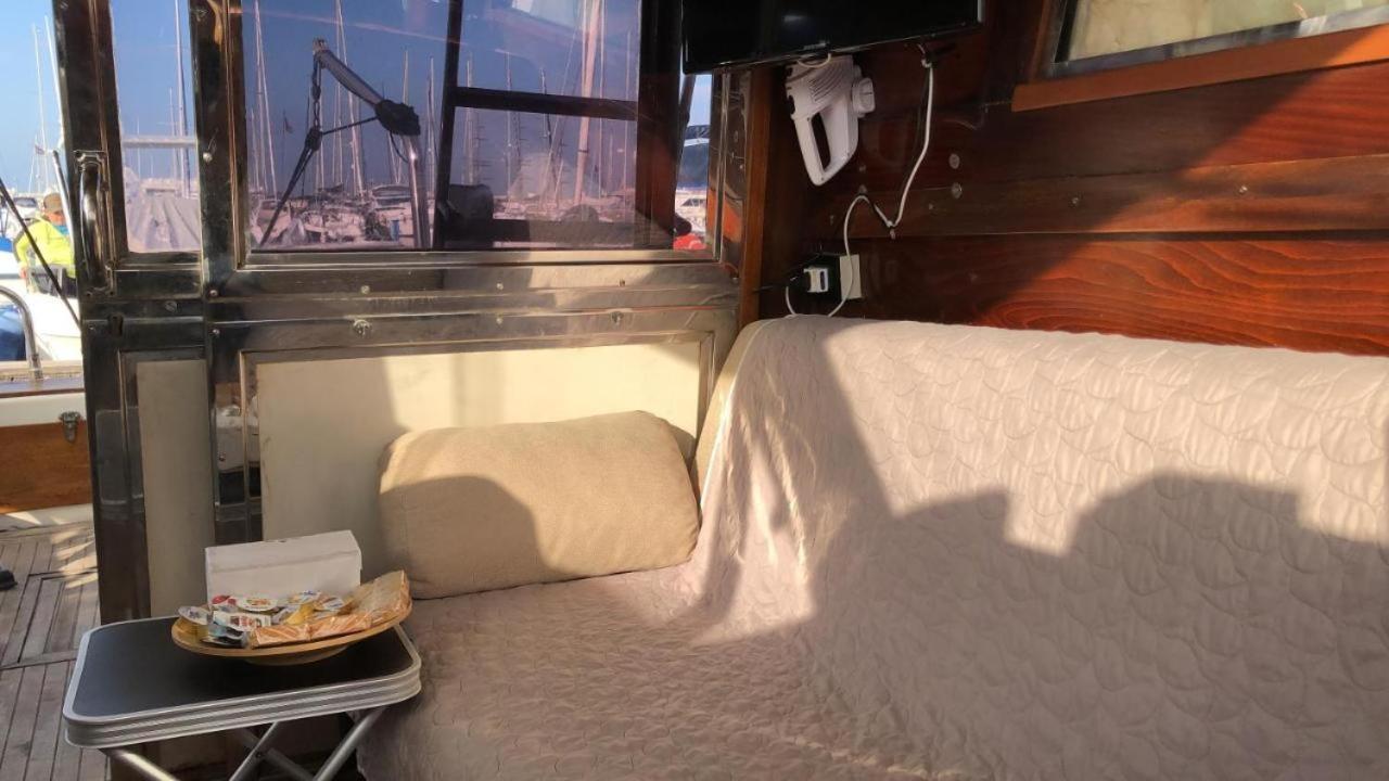 Pm Molo Trapezoidale Palermo Hotel Bagian luar foto